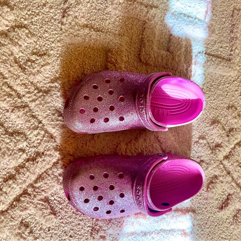 🪷 Sparkly Pink Crocs 🪷